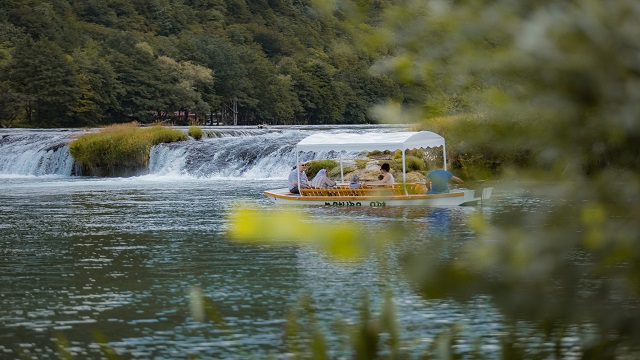 bosna-hersekteki-una-milli-parki-turistlerin-akinina-ugruyor