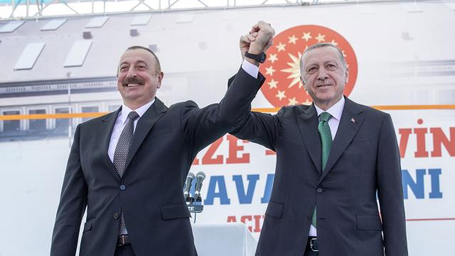 cumhurbaskani-erdogan-azerbaycan-cumhurbaskani-aliyev-ile-telefonda-gorustu