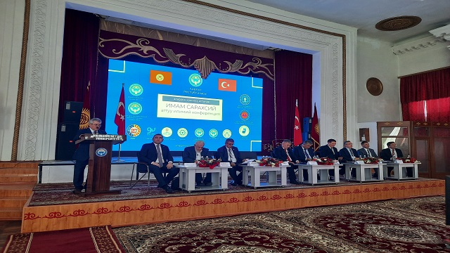 kirgizistanda-kadim-ozgon-ve-imam-serahsinin-mirasi-paneli-duzenlendi