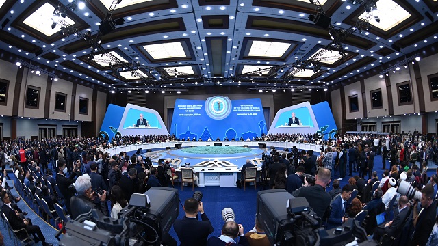 kazakistanda-7-semavi-ve-geleneksel-dinler-kongresi-basladi