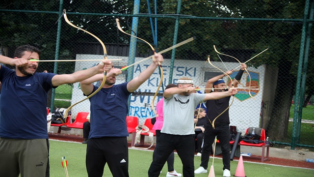 sirbistanda-2-baris-oku-bolgesel-okculuk-yarismasi-duzenlendi