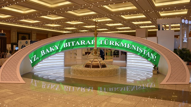 turkmenistan-da-bagimsizlik-bayrami-oncesinde-fuar-duzenlendi