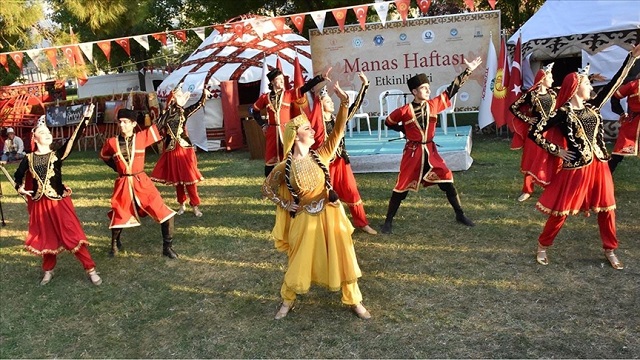 turk-dunyasi-kultur-baskenti-bursada-manas-haftasi-etkinlikleri-basladi