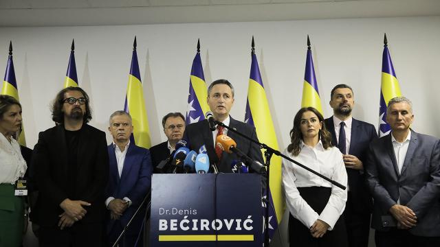 bosna-hersekte-komsic-becirovic-ve-cvijanovic-secim-zaferini-ilan-etti