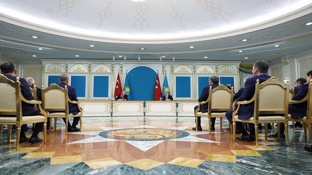 turkiye-ile-kazakistan-arasinda-6-anlasma-imzalandi