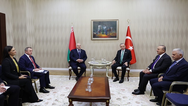 cumhurbaskani-erdogan-belarus-devlet-baskani-lukasenko-ile-bir-araya-geldi