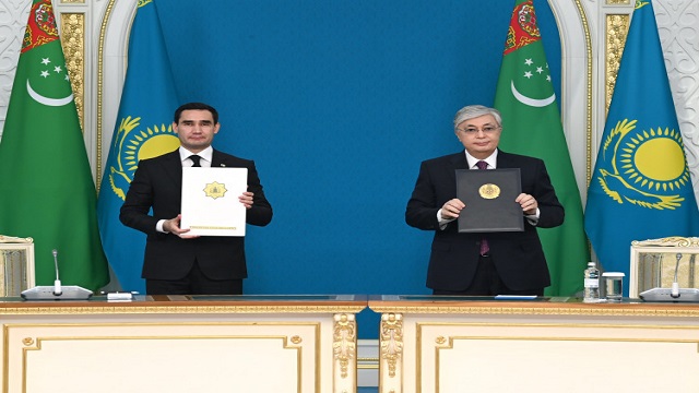 kazakistan-ile-turkmenistan-arasinda-14-anlasma-imzalandi