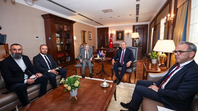 bakan-cavusoglu-kirim-tatarlarinin-lideri-kirimoglu-ile-gorustu