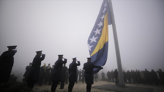 bosna-hersekte-79-yillik-gecmise-sahip-devlet-gunu-torenlerle-kutlandi