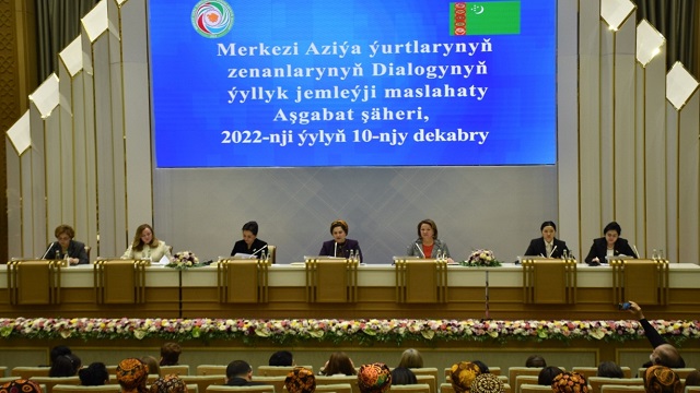 turkmenistan-da-orta-asya-ulkeleri-kadinlari-diyalogu-toplantisi-duzenlendi