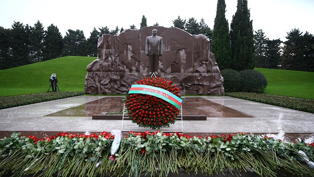 haydar-aliyev-vefatinin-19-yilinda-aniliyor