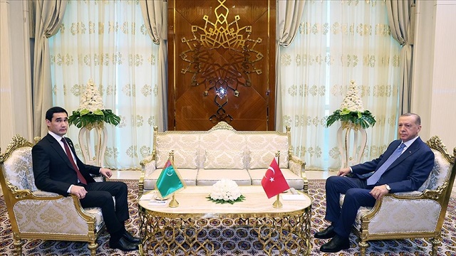 cumhurbaskani-erdogan-turkmenistan-devlet-baskani-berdimuhamedov-ile-gorustu
