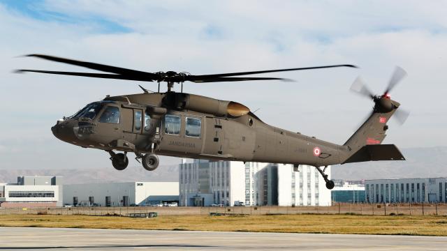 turkiyenin-yeni-helikopteri-t70te-ilk-teslimat-yapildi