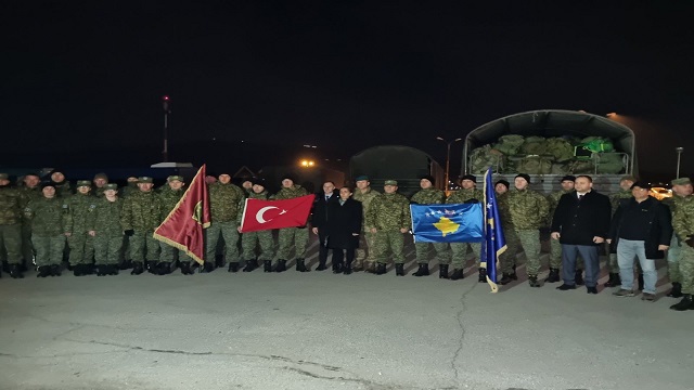kosova-30-kisilik-arama-kurtarma-ekibini-turkiyeye-gonderdi