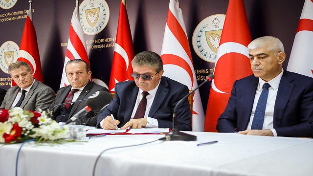 kktc-ve-kibris-turk-dayanisma-platformu-deprem-bolgesinde-konteyner-kent-insa-e