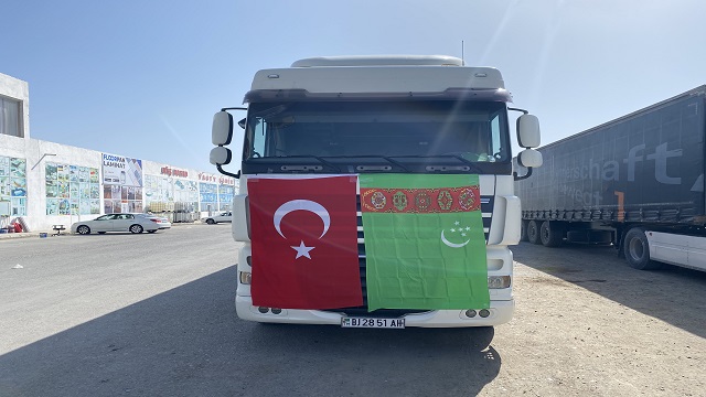 turkmenistanda-turkiyedeki-depremzedeler-icin-yardimlar-suruyor
