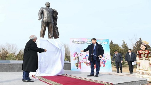 kazakistan-in-turkistan-sehrinde-adnan-menderes-aniti-acildi