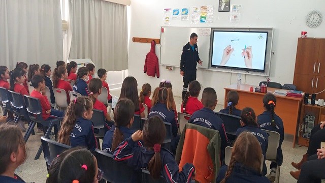 kktcde-riskli-egitim-kurumundaki-ogrenciler-guvenli-okullara-nakledilecek