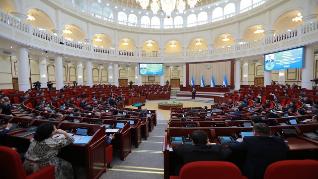 ozbekistan-da-30-nisan-da-anayasa-degisikligi-referandumu-yapilacak