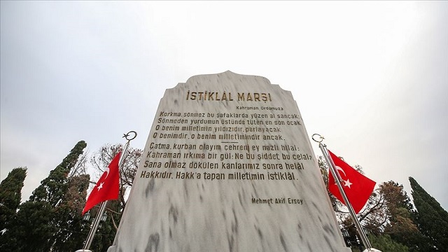 istiklal-marsinin-kabulu-ve-mehmet-akif-ersoyu-anma-gunu-kirgizistanda-kutlan