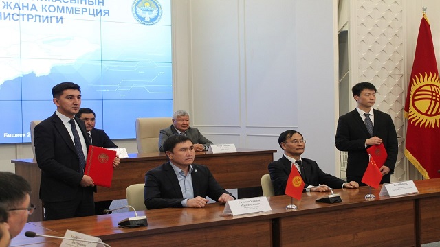 kirgizistan-ve-cin-kucuk-hidroelektrik-santrali-insasi-icin-sozlesme-imzaladi