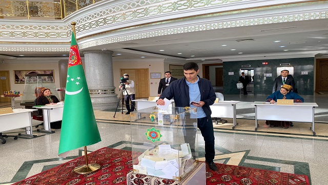 turkmenistanda-milletvekili-secimleri-icin-oy-verme-islemi-sona-erdi