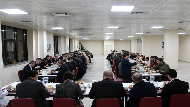 kirgiz-turk-dostluk-devlet-hastanesinde-iftar-programi-duzenlendi