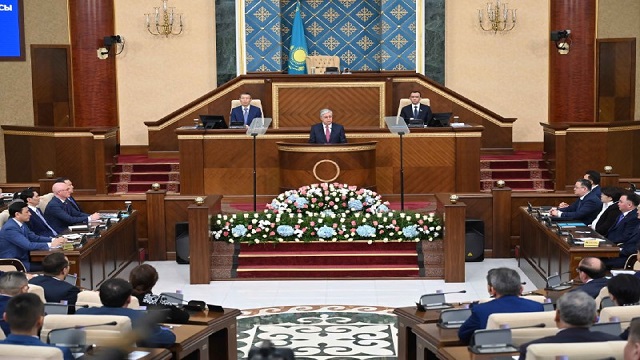 kazakistan-cumhurbaskani-tokayev-gercek-bir-cok-partili-sisteme-dogru-adim-att