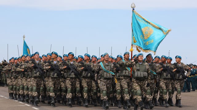 kazakistan-da-beket-2023-askeri-tatbikati-yapildi