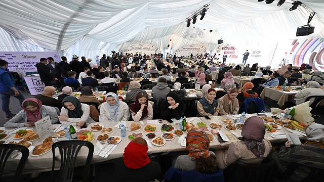 moskova-da-turkiye-aksami-iftar-programi-yapildi