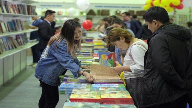 kazakistanin-baskenti-astana-da-avrasya-uluslararasi-kitap-fuari-acildi