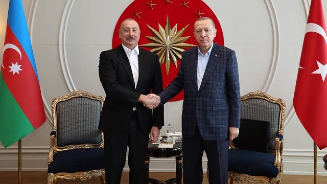 cumhurbaskani-erdogan-azerbaycan-cumhurbaskani-aliyev-ile-gorustu