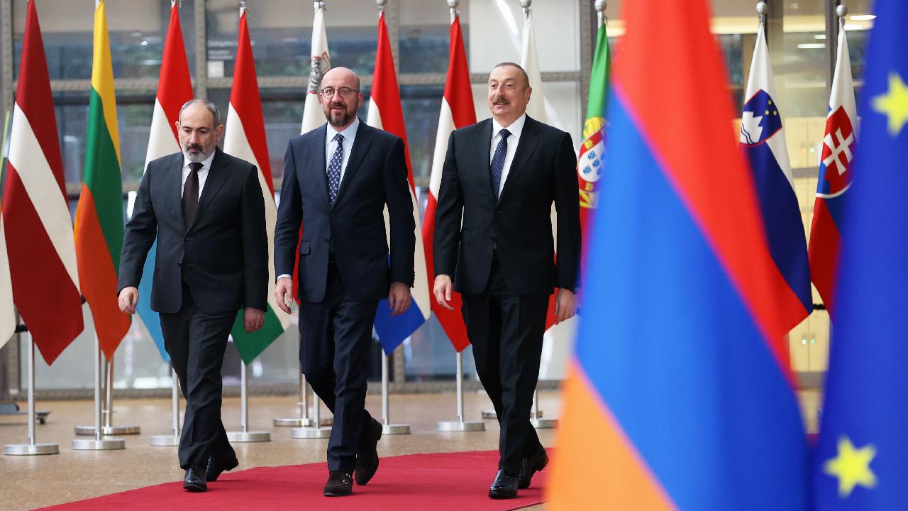 ab-konseyi-baskani-michel-aliyev-ve-pasinyan-ile-14-mayista-brukselde-gorusec