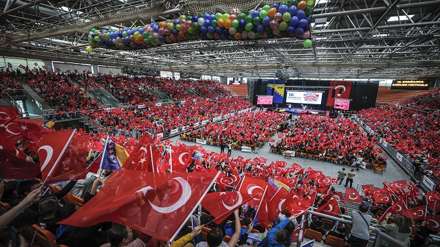 bosnali-cocuklar-yeenin-duzenledigi-senlikte-bulustu