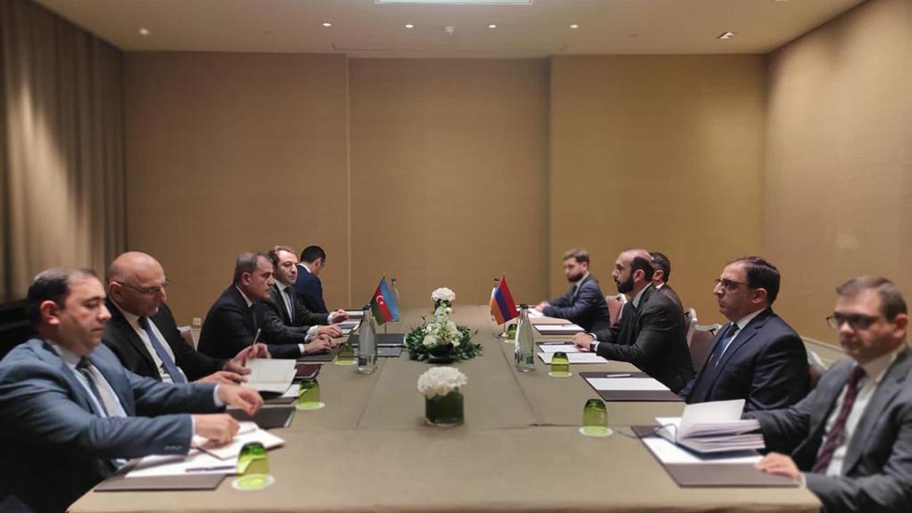 azerbaycan-ve-ermenistan-disisleri-bakanlari-19-mayista-moskovada-bir-araya-ge