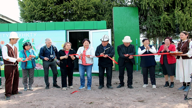 kirgizistan-da-turist-agirlayan-koylulere-plastik-kirliligiyle-mucadele-ogretili