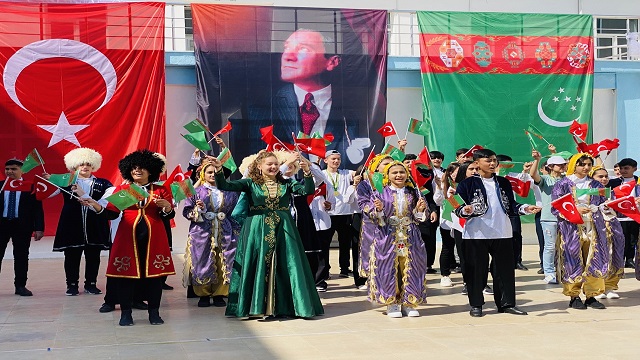 turkmenistanda-19-mayis-ataturku-anma-genclik-ve-spor-bayrami-kutlandi