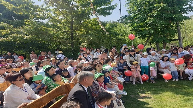kirgizistan-da-1-haziran-dunya-cocuk-gunu-dolayisiyla-aile-festivali-duzenlendi