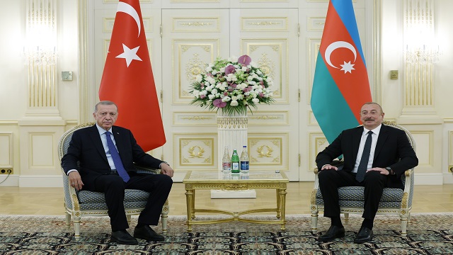 azerbaycan-cumhurbaskani-aliyev-turkiye-ile-azerbaycan-birligi-ve-kardesligi-is