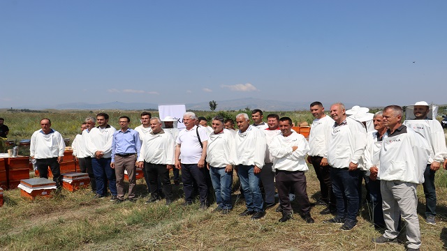 tika-dan-kuzey-makedonya-daki-aricilara-destek