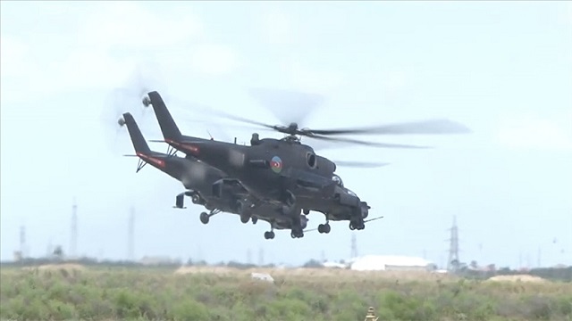 turkiye-ve-azerbaycan-askeri-helikopterlerle-ortak-tatbikat-baslatti