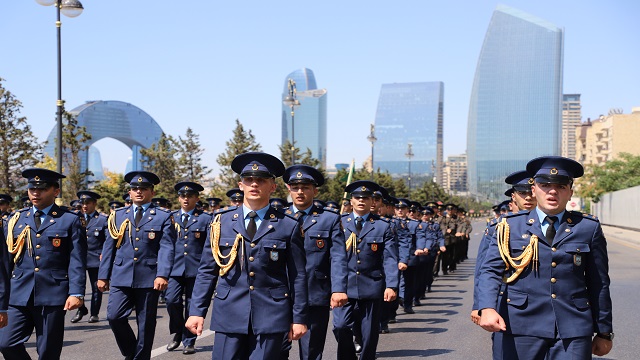 azerbaycanda-silahli-kuvvetler-gunu-ve-ordunun-105-kurulus-yili-kutlaniyor