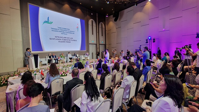 ozbekistanda-duzenlenen-uluslararasi-kadin-forumu-basladi