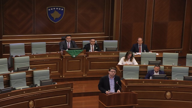 kosova-meclisi-srebrenitsa-soykiriminin-kurbanlarini-andi