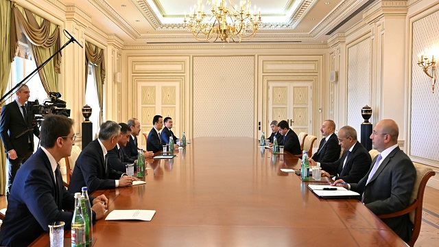 azerbaycan-cumhurbaskani-aliyev-ozbekistan-basbakani-aripovu-kabul-etti