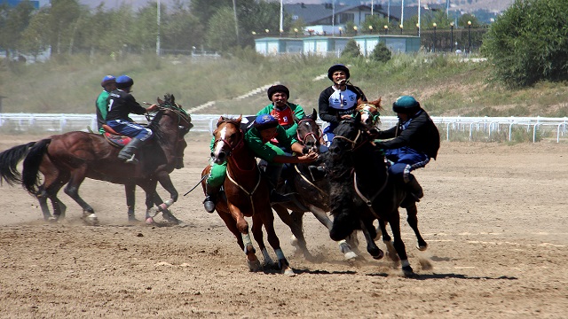 1-dunya-kokboru-kupasi-oyunlari-kirgizistanda-basladi