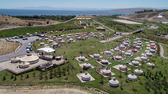 ahlatta-malazgirt-zaferinin-952-yil-donumu-etkinlikleri-basladi