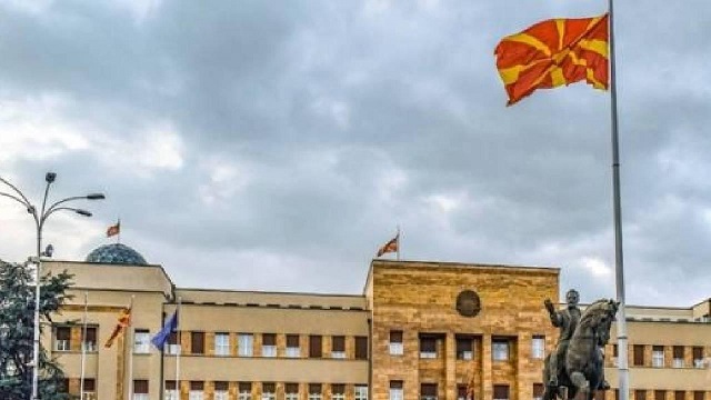 kuzey-makedonya-bagimsizliginin-32-yilini-kutluyor