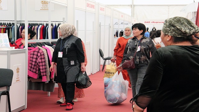 kirgizistanda-turk-moda-ve-tekstil-fuari-8-kez-kapilarini-ziyaretcilerine-acti