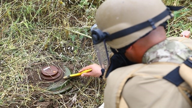 karabagda-ermeni-guclerin-dosedigi-mayinin-patlamasi-sonucu-4-azerbaycanli-poli